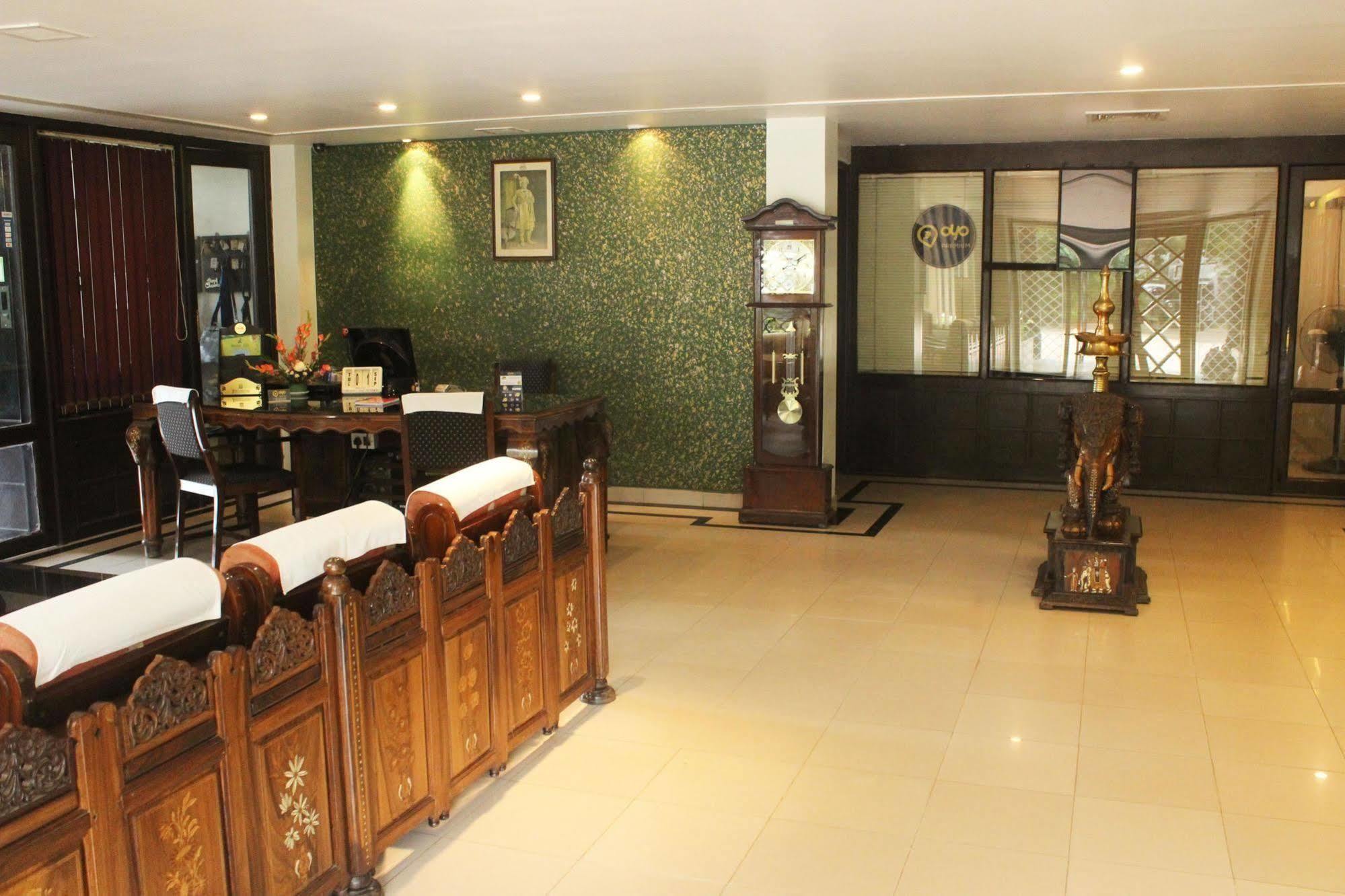 Treebo Trend Royal Inn Mysore Exterior foto