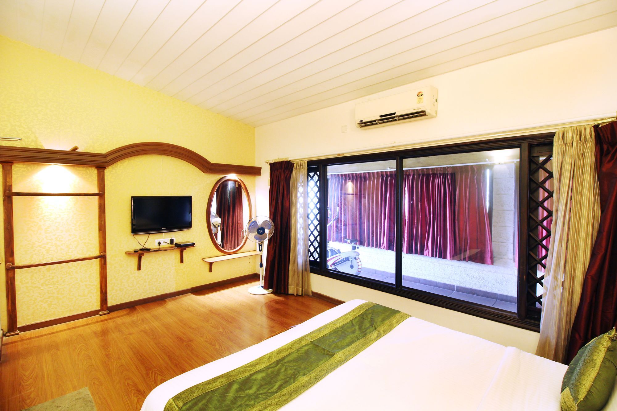 Treebo Trend Royal Inn Mysore Exterior foto